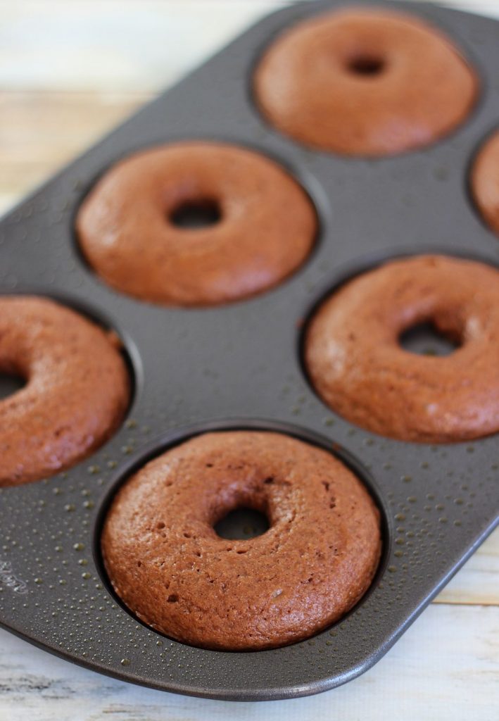 Elite Guilt-Free Vegan Chocolate Donuts Recipe with Peanut Glaze