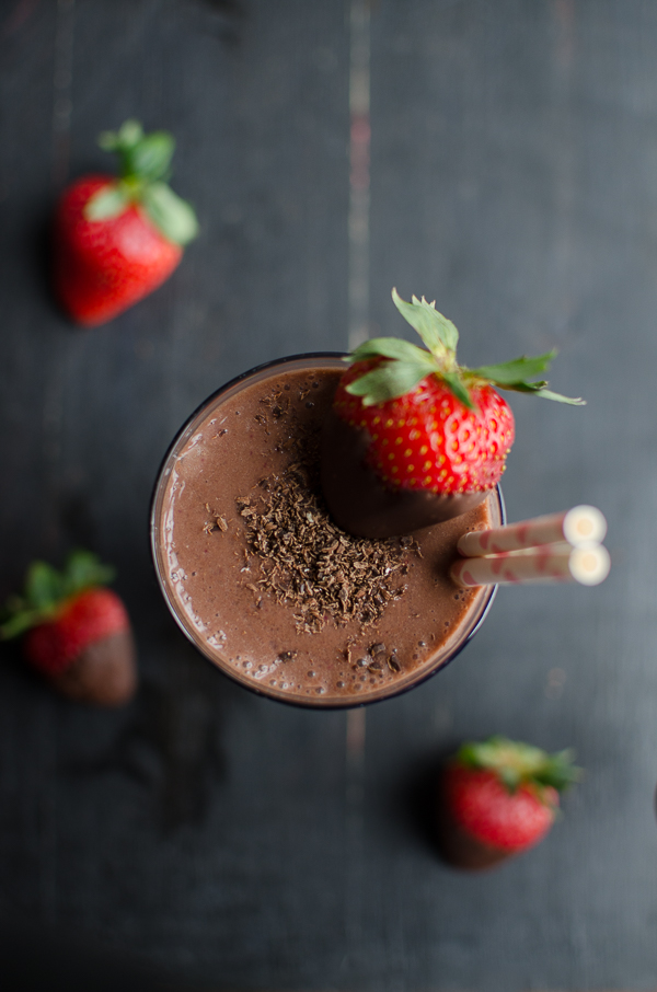 Berry-icious Chocolate Protein Smoothie Recipe for Better Muscles This Spring