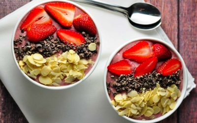 Strawberry Chocolate Breakfast Protein Smoothie Bowl