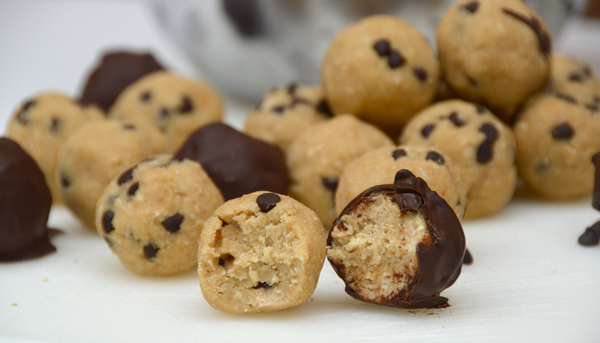 Vegan Chocolate Recipe: COOKIE DOUGH TRUFFLES