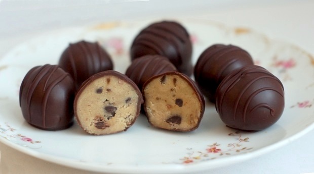 Vegan Chocolate Recipe: COOKIE DOUGH TRUFFLES