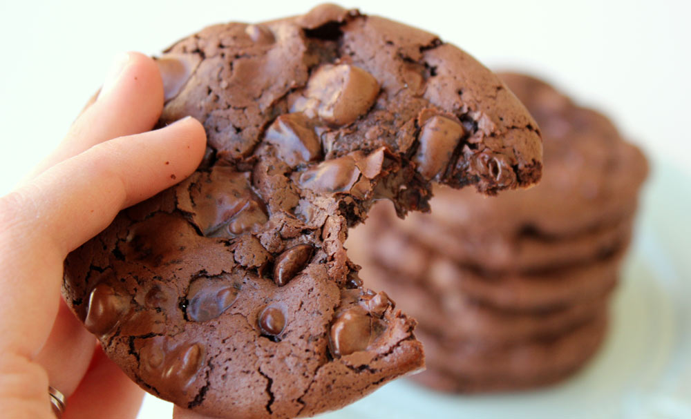 Protein-Rich Chewy Vegan Chocolate Chip Cookies Recipe